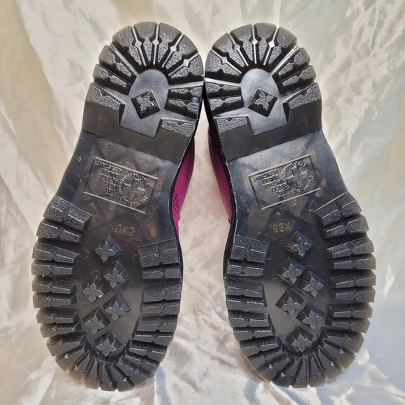 Dr. Martens Devon Heart leather platform boots  in Fuschia Pink - Picture 6 of 7